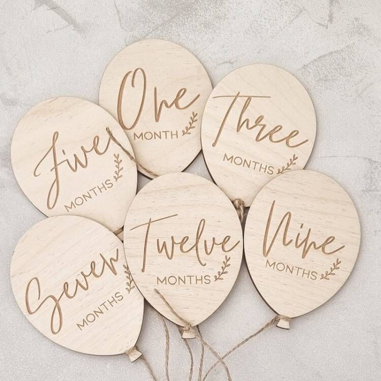 Houten Mijlpaal Babyballon Woo - Photography Word recensie en prijs
